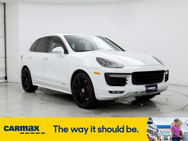 2016 Porsche Cayenne GTS