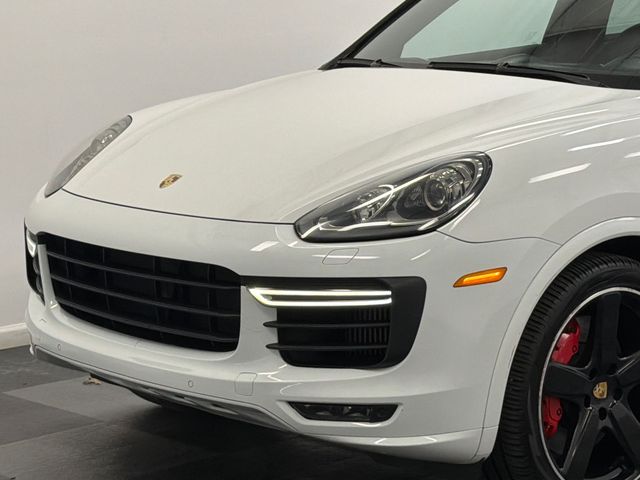 2016 Porsche Cayenne GTS