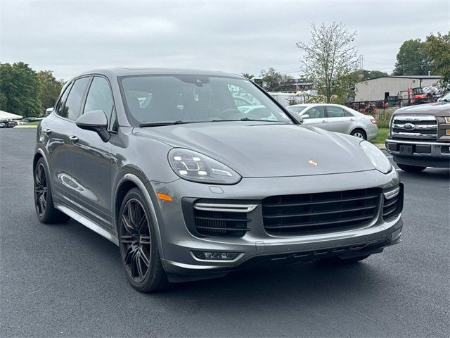 2016 Porsche Cayenne GTS