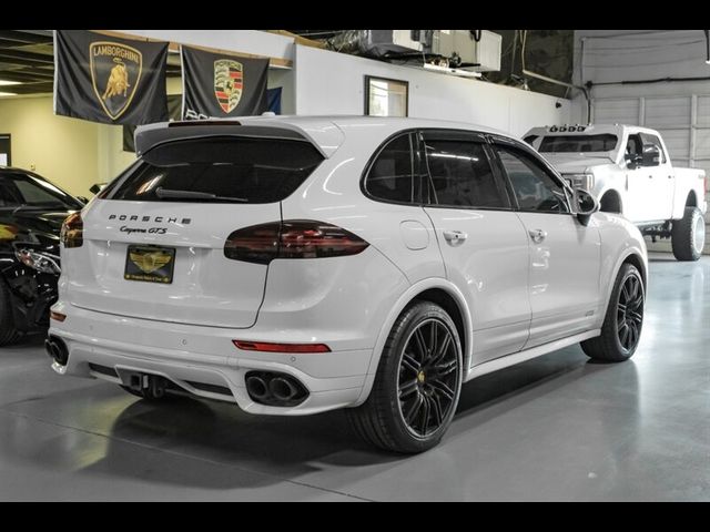 2016 Porsche Cayenne GTS