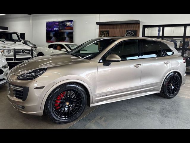 2016 Porsche Cayenne GTS