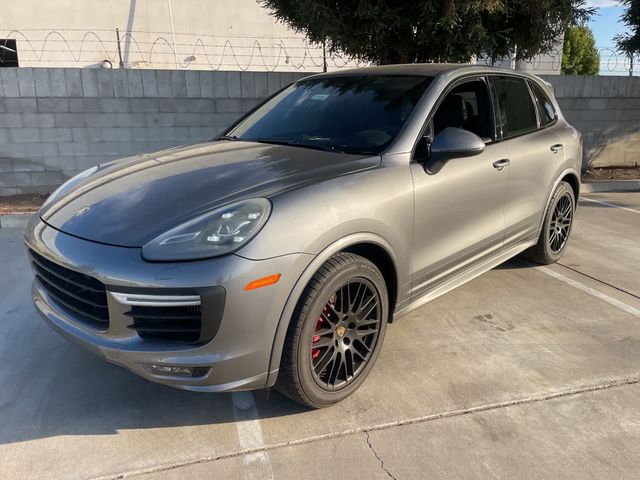 2016 Porsche Cayenne GTS