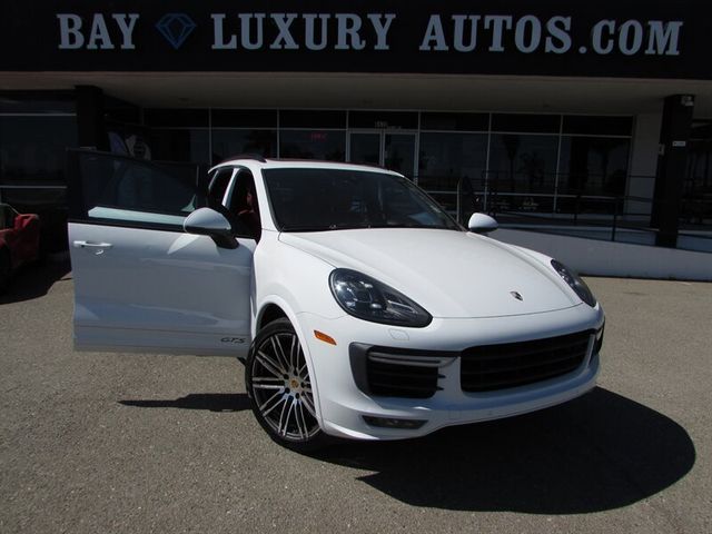 2016 Porsche Cayenne GTS