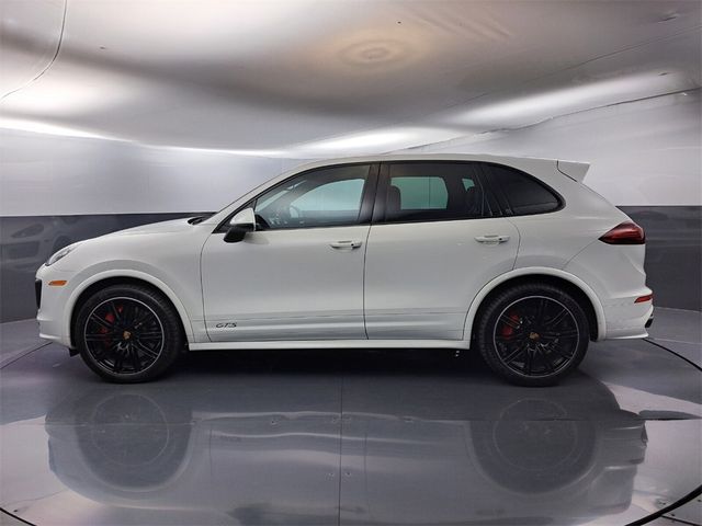 2016 Porsche Cayenne GTS