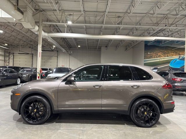 2016 Porsche Cayenne Base