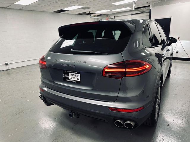 2016 Porsche Cayenne S