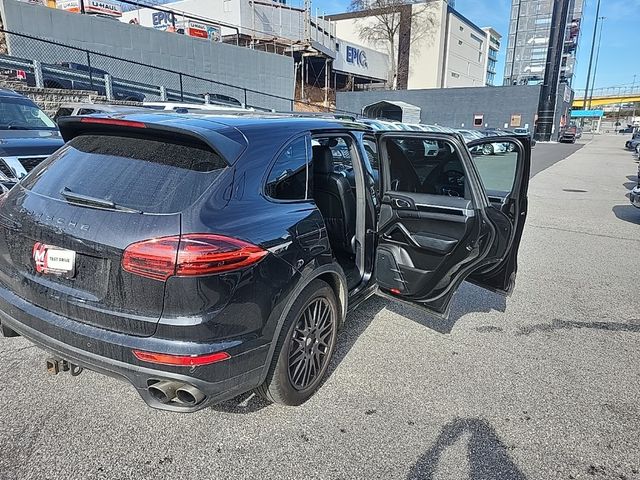 2016 Porsche Cayenne S