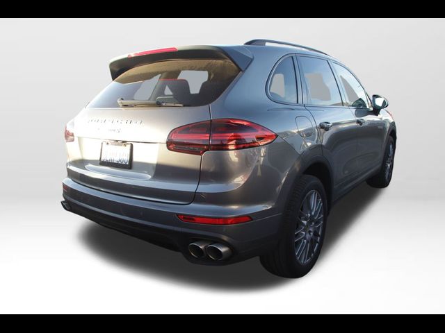 2016 Porsche Cayenne S