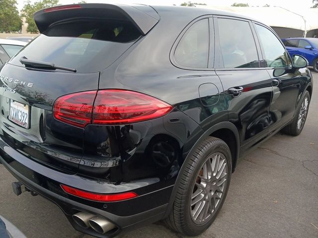 2016 Porsche Cayenne S