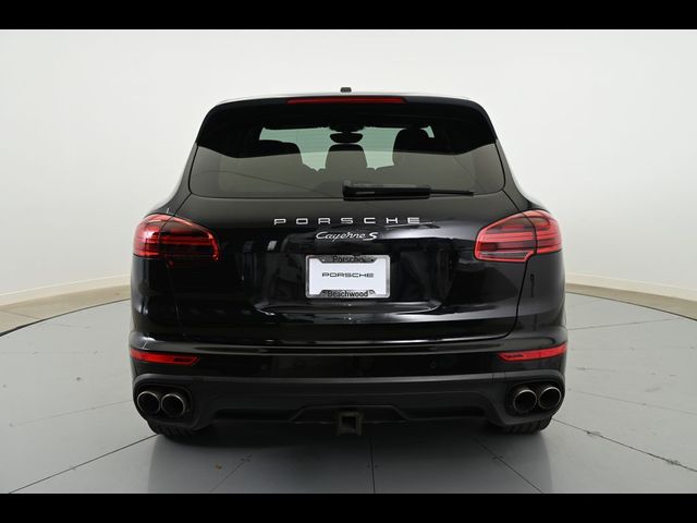 2016 Porsche Cayenne S