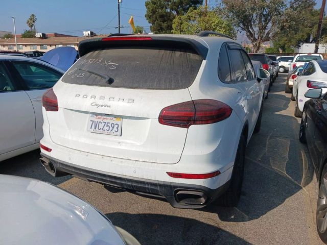 2016 Porsche Cayenne Base