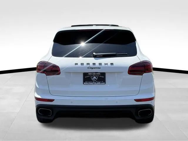 2016 Porsche Cayenne Base