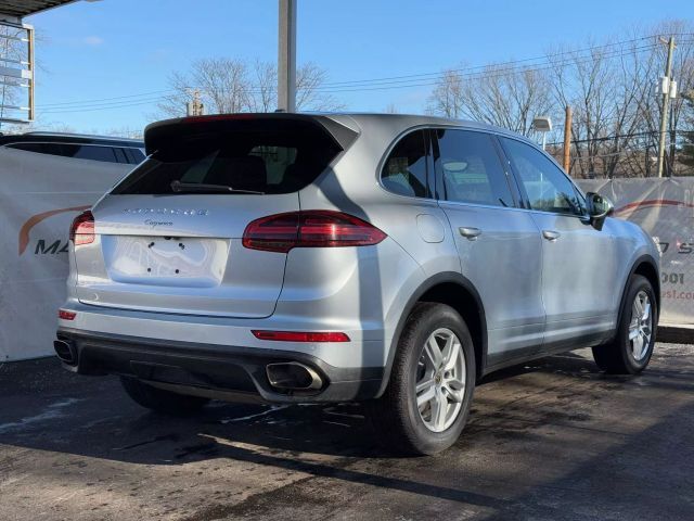 2016 Porsche Cayenne Base