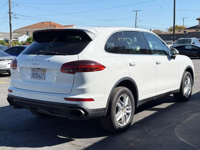 2016 Porsche Cayenne Base