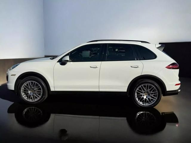 2016 Porsche Cayenne Base