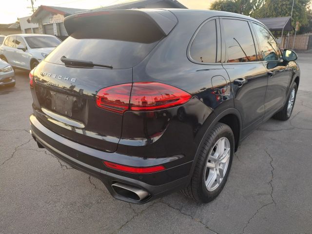 2016 Porsche Cayenne Base