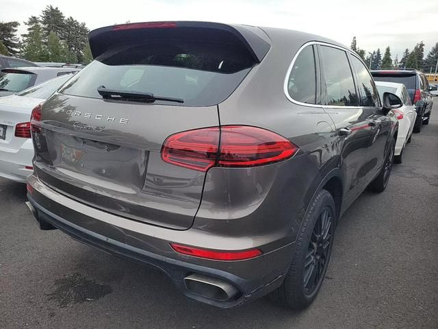 2016 Porsche Cayenne Base