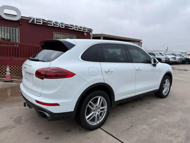 2016 Porsche Cayenne Base