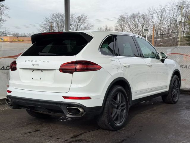 2016 Porsche Cayenne Base