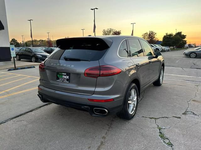 2016 Porsche Cayenne Base