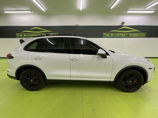 2016 Porsche Cayenne Turbo