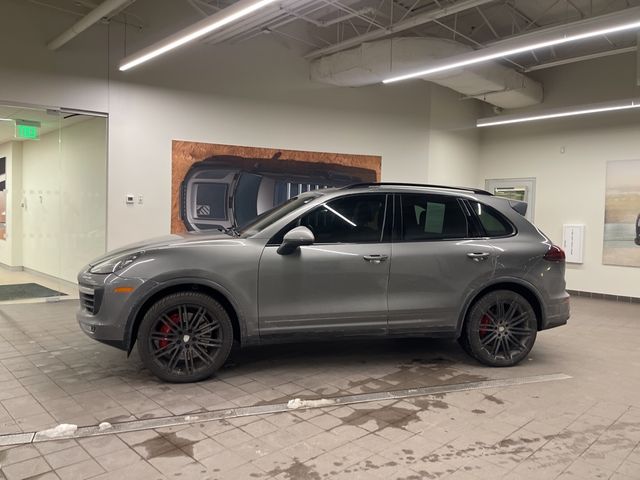 2016 Porsche Cayenne Turbo