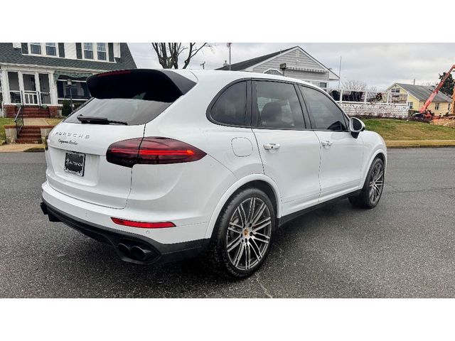 2016 Porsche Cayenne Turbo