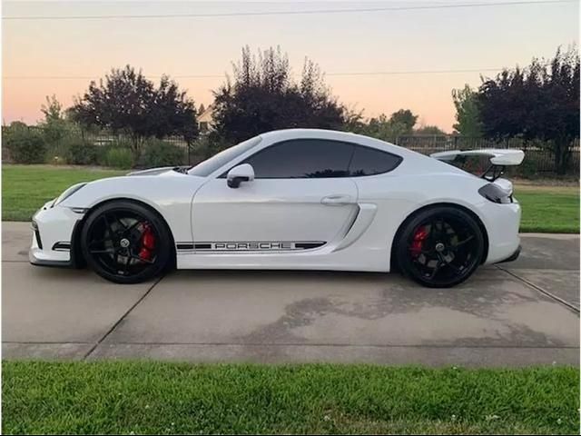 2016 Porsche Cayman GT4