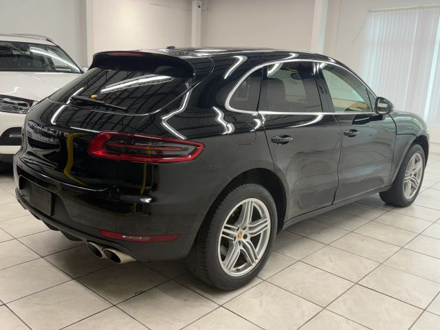 2016 Porsche Macan S