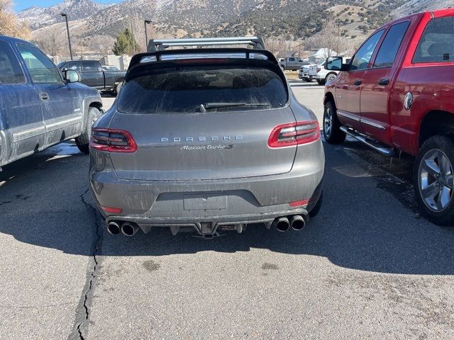 2016 Porsche Macan Turbo