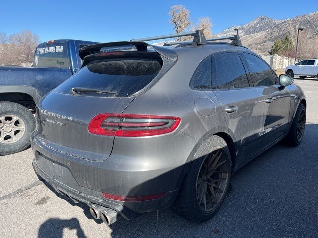 2016 Porsche Macan Turbo