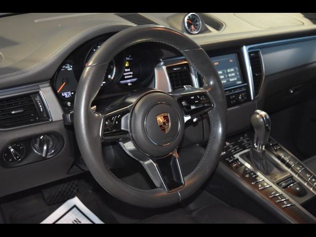 2016 Porsche Macan Turbo