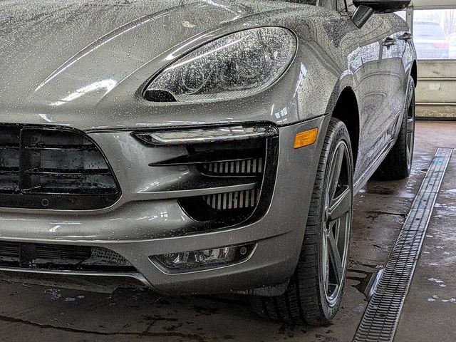 2016 Porsche Macan Turbo