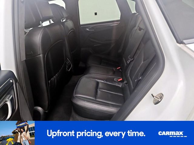 2016 Porsche Macan Turbo