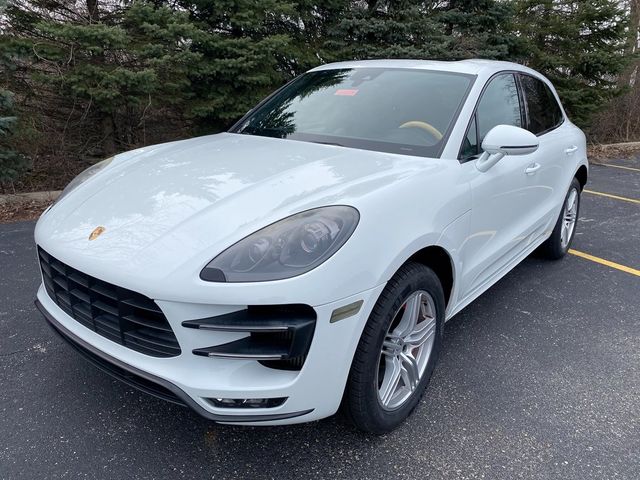 2016 Porsche Macan Turbo