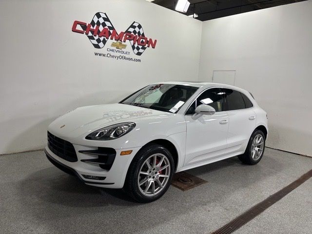 2016 Porsche Macan Turbo