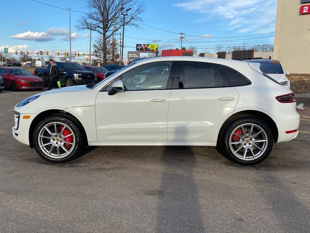 2016 Porsche Macan Turbo