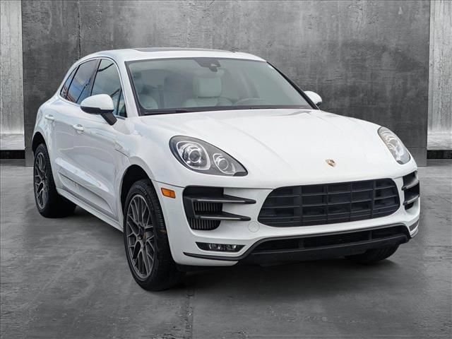 2016 Porsche Macan Turbo