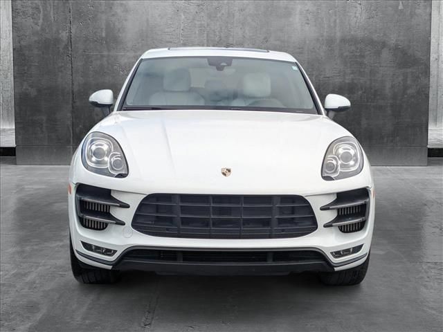 2016 Porsche Macan Turbo