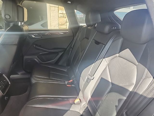 2016 Porsche Macan Turbo