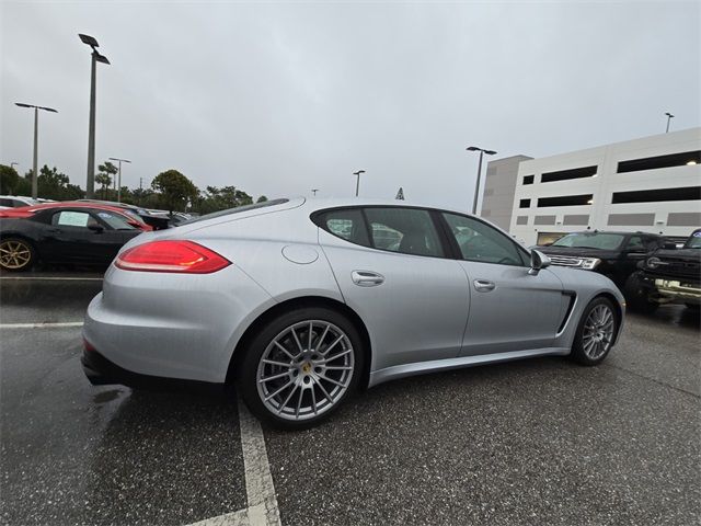 2016 Porsche Panamera 4