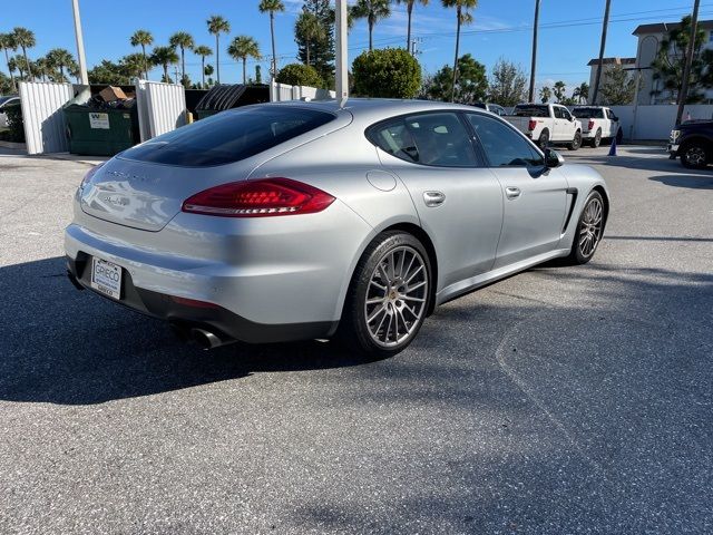 2016 Porsche Panamera Base