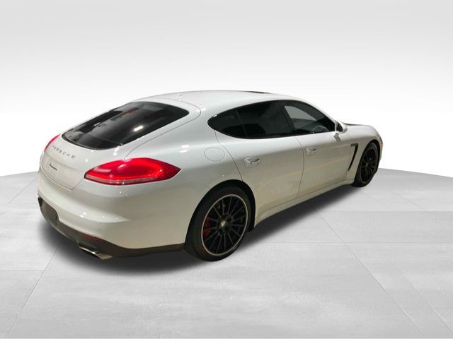 2016 Porsche Panamera Base