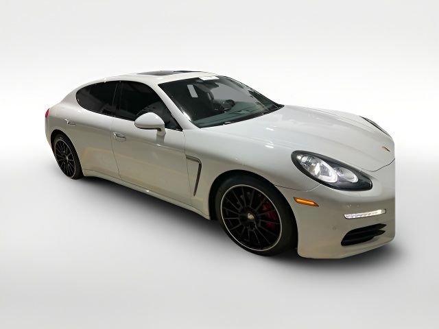 2016 Porsche Panamera Base