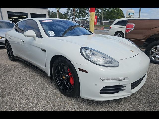 2016 Porsche Panamera 