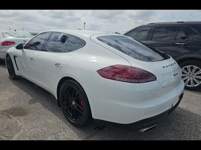 2016 Porsche Panamera 