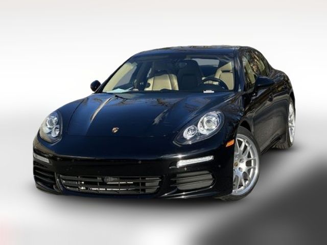 2016 Porsche Panamera Base