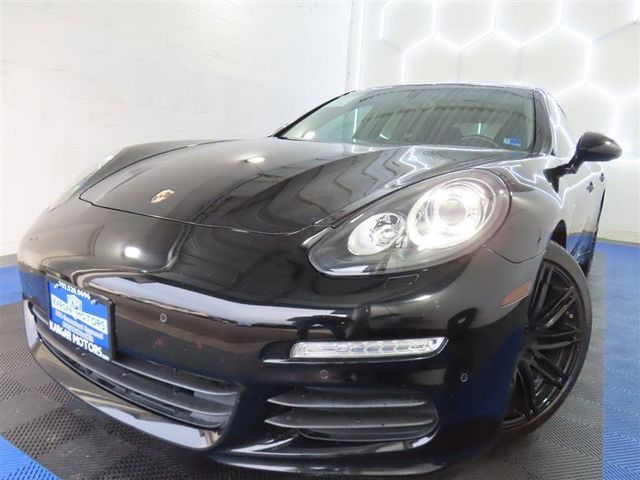 2016 Porsche Panamera Edition