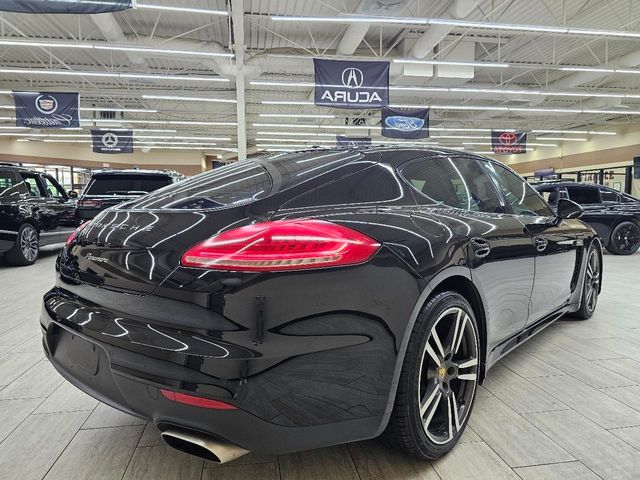 2016 Porsche Panamera 4 Edition