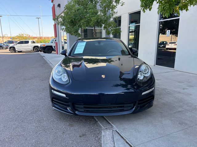 2016 Porsche Panamera 4